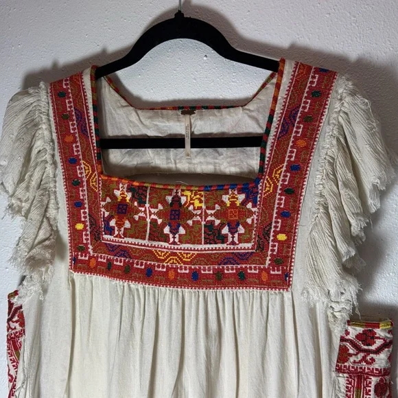 Free People (Large) beautifully embroidered (cross stitch) mini dress - Picture 6 of 11